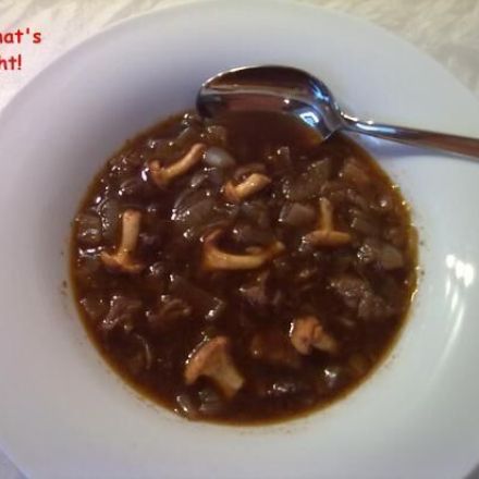 Herbstsuppe mit Waldpilzen