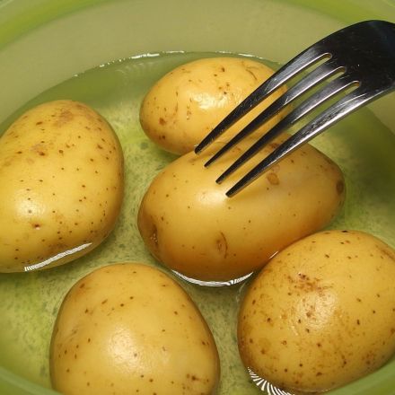 "Turbo-Kartoffeln" in der Mikrowelle