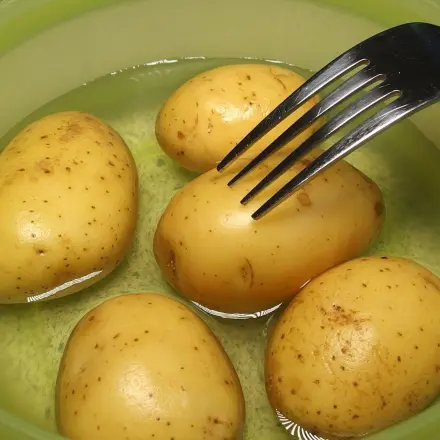 "Turbo-Kartoffeln" in der Mikrowelle