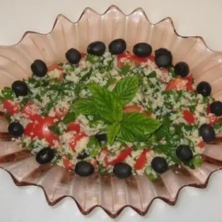 Tabouleh - ein zitroniger Salat mit Weizengrütze
