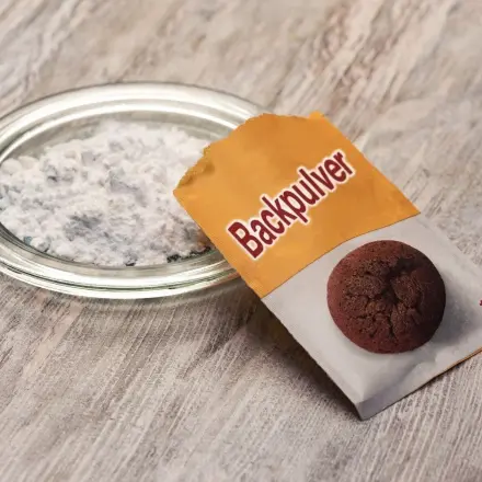 Warzen entfernen - mit Backpulver pudern