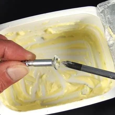 Schrauben fallen beim Schrauben immer ab oder weg? Margarine hilft