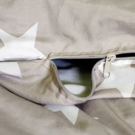 Reißverschluss vom Bettbezug kaputt? Klettband annähen