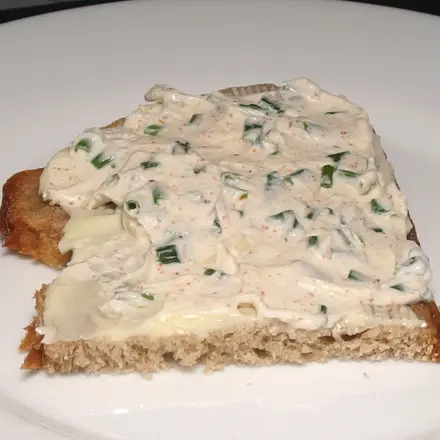 Mal was "anderes" auf's Frühstücksbrot: selbstgemachter Frühlingsquark