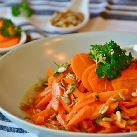 Einfacher Möhrensalat