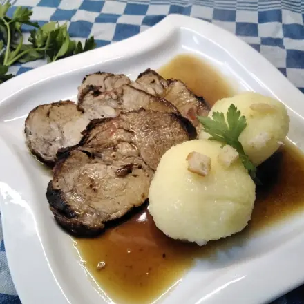 Schweinebraten schon drei Tage vorher würzen