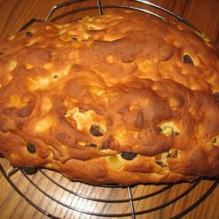 Früchtebrot mit Hefe