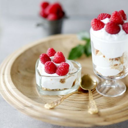 Dessert mit Himbeeren