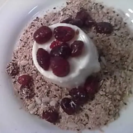 Leckeres Müsli für Kalorien- und Kohlenhydrate-Zähler