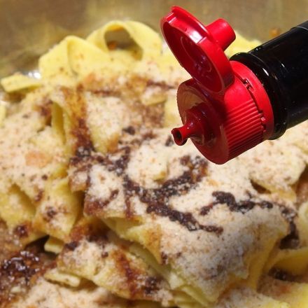 Nudeln mit Paniermehl und Maggi - einfach und lecker!