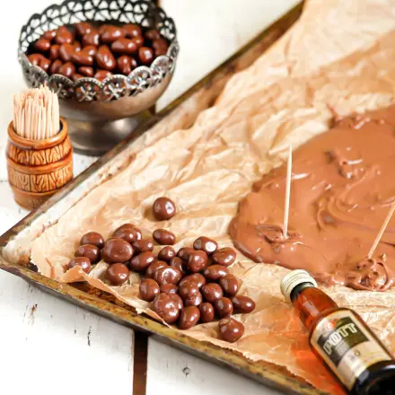 Rumrosinen in Schokolade