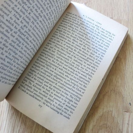 Verklebte Seiten? Ab ins Gefrierfach