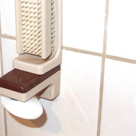 Magnetseifenhalter ohne Bohren befestigen