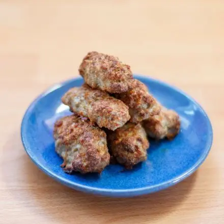 Frikadellen im Backofen auf Backpapier garen