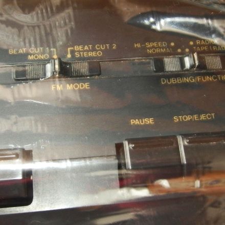 Radio in der Küche vor Schmutz schützen