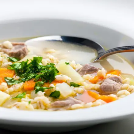 Kohlrabieintopf mit Bauchfleisch oder Suppenfleisch