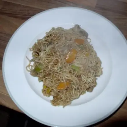 Chinesische Nudelpfanne