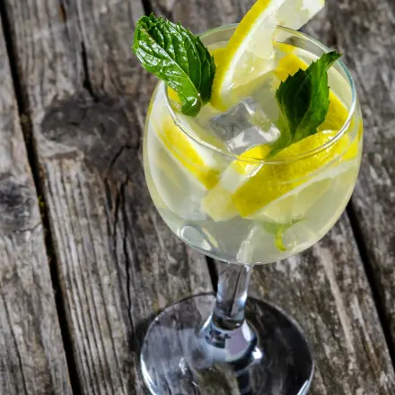 Erfrischendes alkoholfreier Spritz