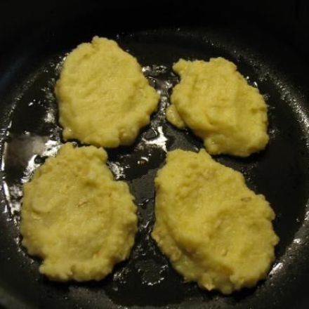 Quark-Puffer aus Kloßmasse