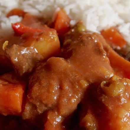 Pikantes Kürbis-Paprika-Gulasch