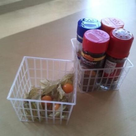 Gewürze platzsparend und übersichtlich verstauen