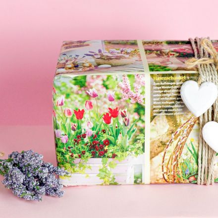 Geschenke individuell verpacken: mit schönen Seiten von Zeitschriften