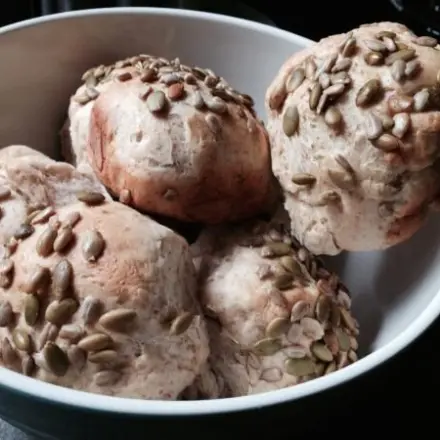 Brötchen statt Brot zu backen bringt einige Vorteile