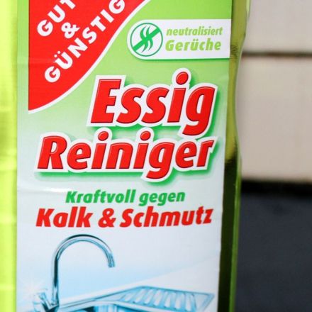 Urinflecken in Tierkäfigen