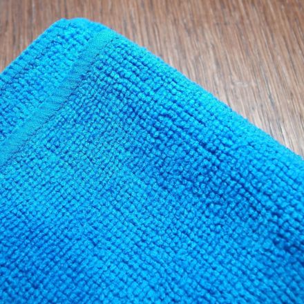 Saubere Fenster mit Microfasertüchern