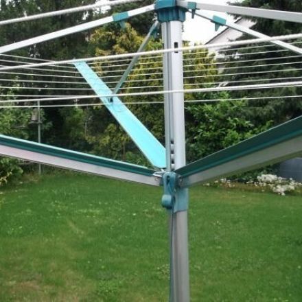 Leinenautomatik der Wäschespinne schwergängig?