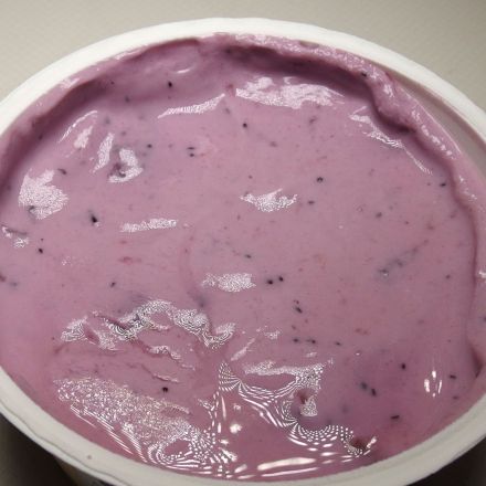 Fruchtjoghurt ohne Sägespäne und Zellstoff