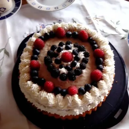 Brombeer Panna cotta Torte