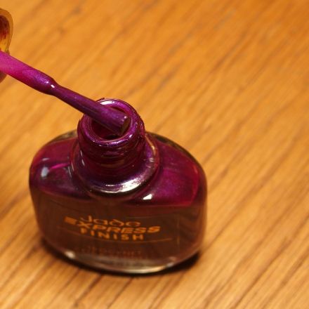 Nagellack etwas länger haltbar auf den Nägeln