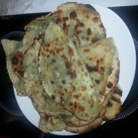 Gözleme (Türkische Teigtaschen, in der Pfanne gebacken)