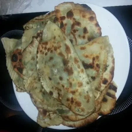 Gözleme (Türkische Teigtaschen, in der Pfanne gebacken)