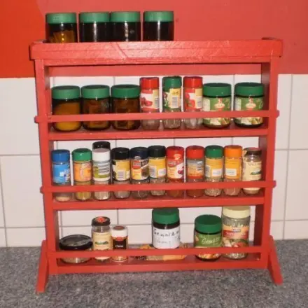 Gewürzregal selbst kreiert
