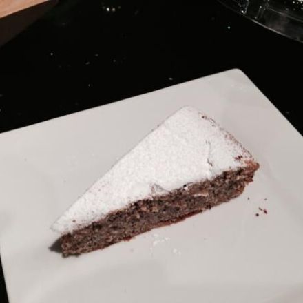 Nusskuchen mit Haselnuss