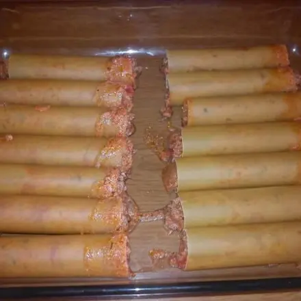 Cannelloni mit Hack-Tomaten-Füllung