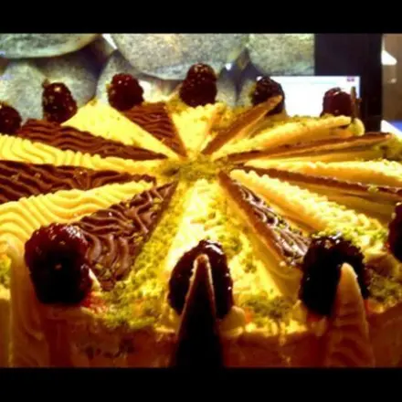 Waldbeere-Ganache-Torte