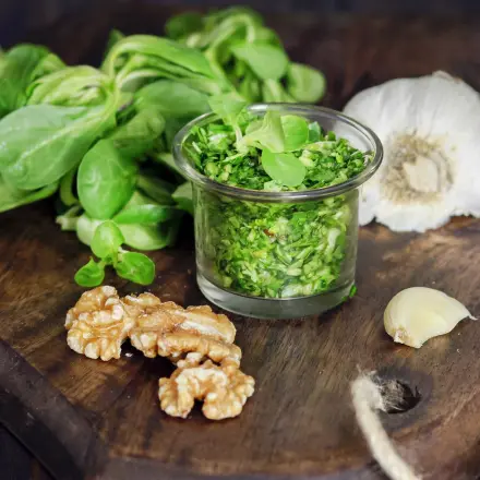 Feldsalat Pesto