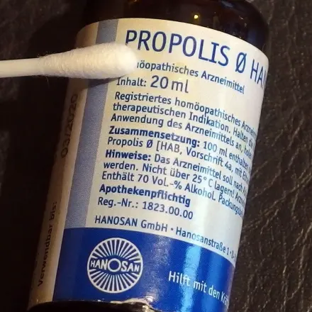 Dornwarze entfernen mit Propolis