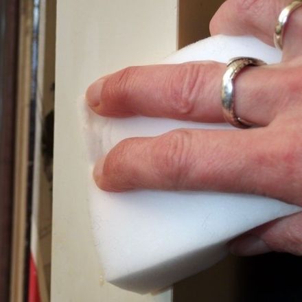 Mit Schmutzradierer Vergilbtes sauber bekommen