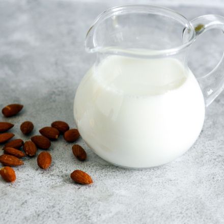 Mandelmilch gegen Sodbrennen