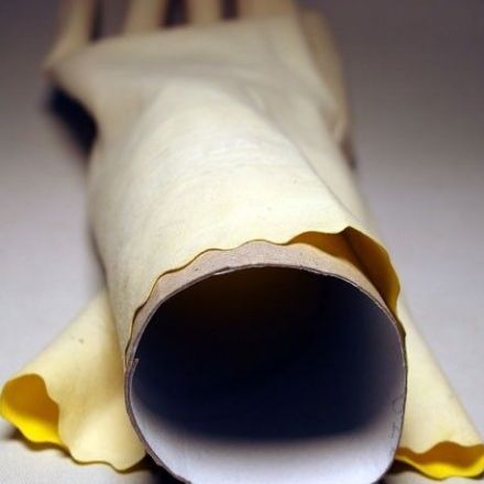 Nasse Gummihandschuhe (Innenseite) effizient trocknen