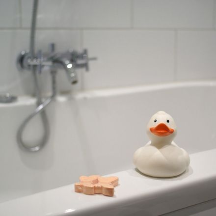 Einsteigen in die Badewanne erleichtern