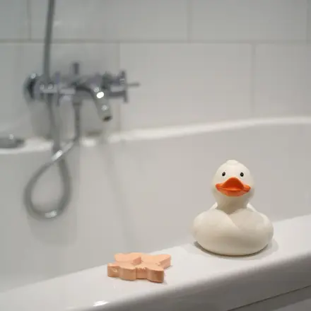 Einsteigen in die Badewanne erleichtern