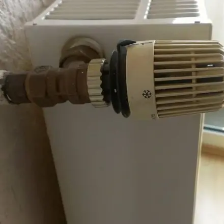 Hässlichen Heizungs-Zulauf einfach verdecken