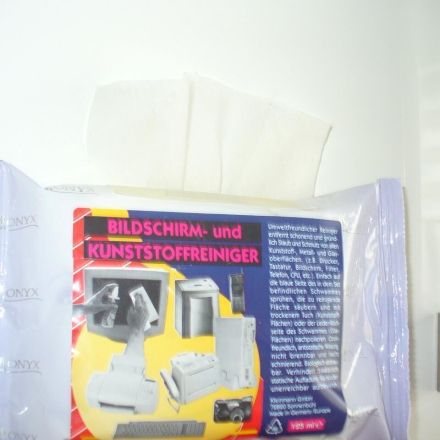 Glatte Küchenfronten streifenfrei reinigen