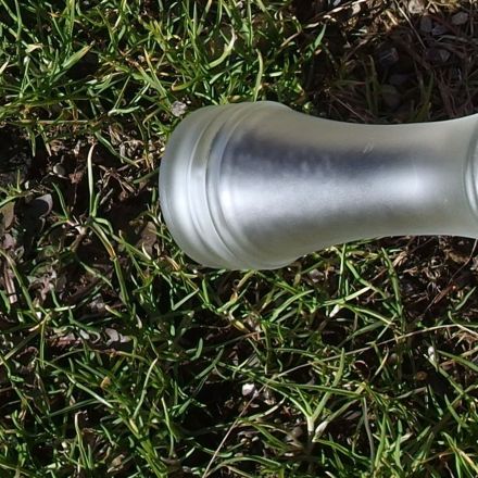 Hundehäufchen im Vorgarten mit Pfeffer vorbeugen