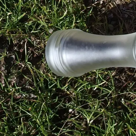 Hundehäufchen im Vorgarten mit Pfeffer vorbeugen